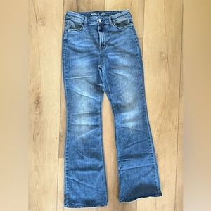 Old Navy Women's Flare Jeans in Blue